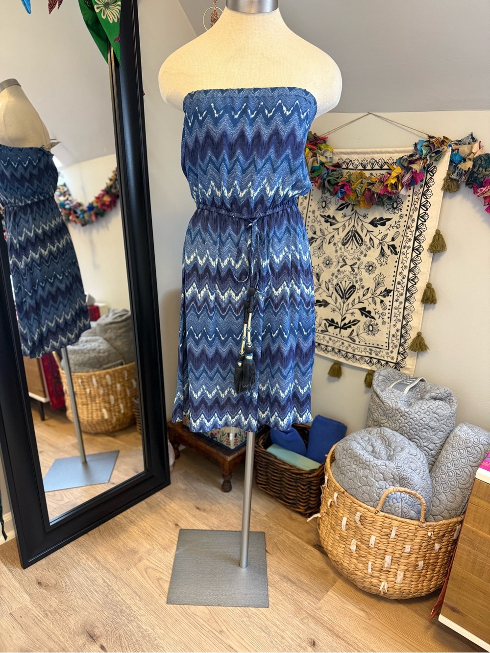 Figure Silk Strapless Blue Chevron Dress with Belt XS